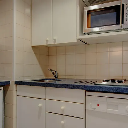 في آي بي إكسيكيوتيف إيدن الفندقية بالخدمة الذاتية شقة فندقية