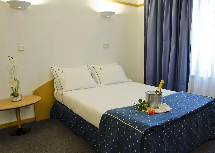 Апарт-отель Vip Executive Eden 4*