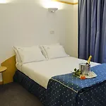 Апарт-отель Vip Executive Eden 4*