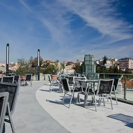 Ξενοδοχείο με διαμερίσματα Vip Executive Eden 4*