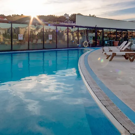 Ξενοδοχείο με διαμερίσματα Vip Executive Eden 4*