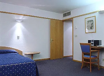 Lejlighedshotel Vip Executive Eden 4*