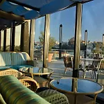 Apart-hotel Vip Executive Eden 4*
