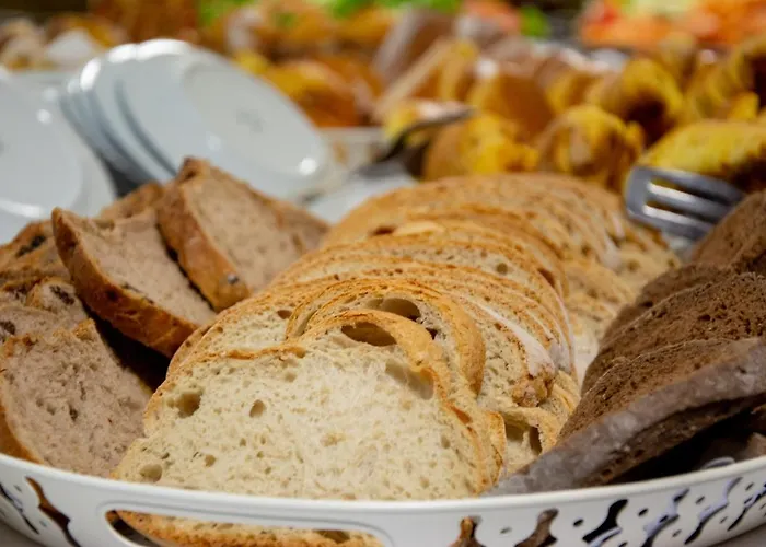 Vip行政伊甸园公寓式酒店